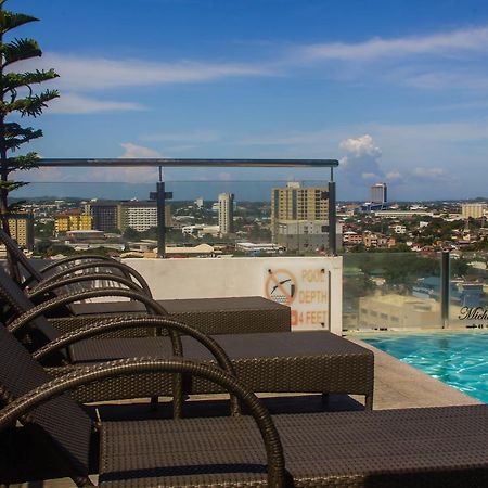 Mabolo Garden Flat A7 Near Ayala Mall Apartman Cebu Kültér fotó