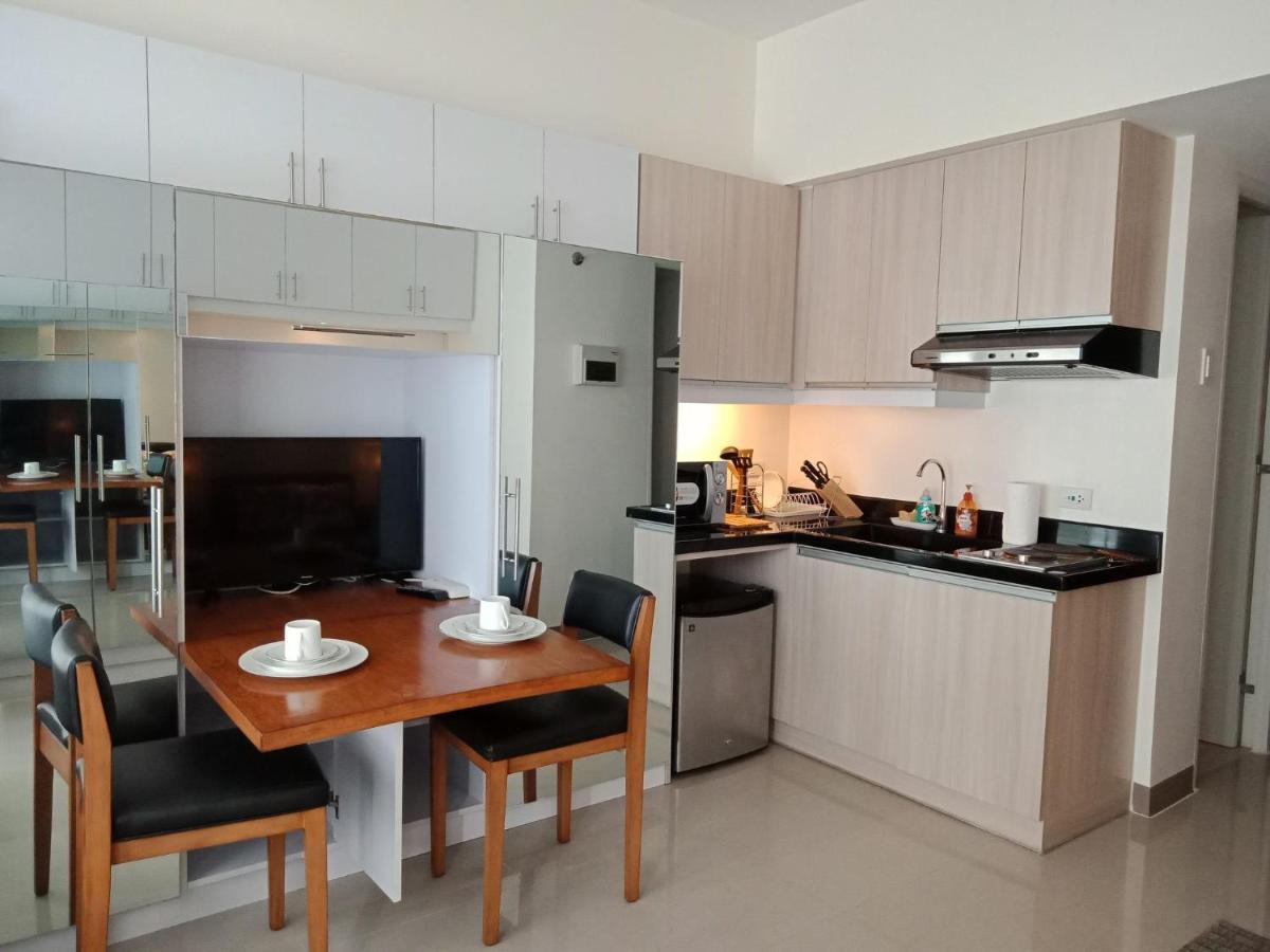 Mabolo Garden Flat A7 Near Ayala Mall Apartman Cebu Kültér fotó